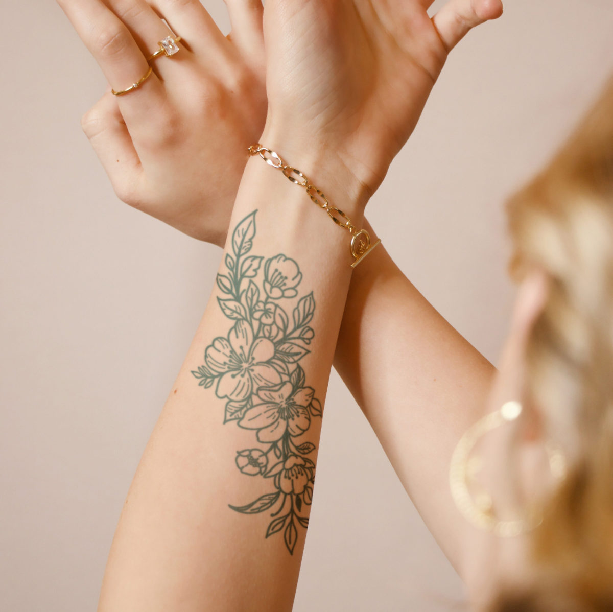 1sheets Modern Boho Flash Tattoo Gold Silver Bracelet Temporary Metallic  Fake Chain Tattoos Wrist Arm Bands Bling Tattoo Leaves - Temporary Tattoos  - AliExpress