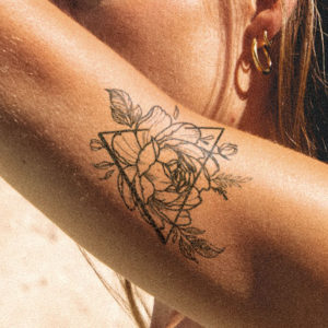 peony rose_in triangle_geometric_sexy_Semi-Permanent Tattoo | Lasts up to 2 weeks | Temporary Tattoo | Christmas Gift Idea | Jagua henna | tatouage temporaire