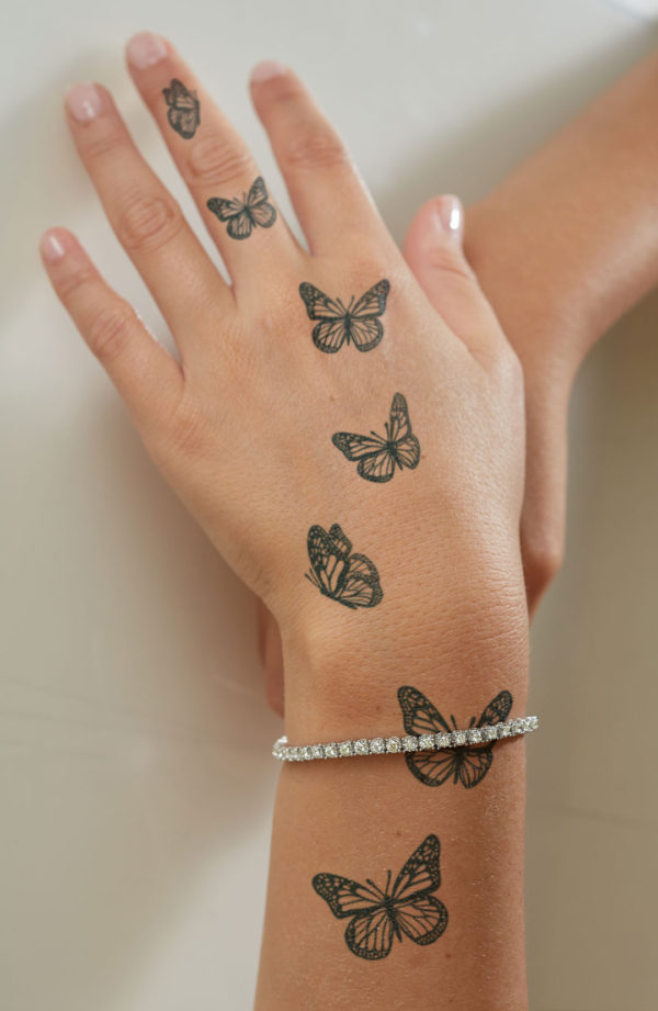 semi permanent Tattoo | Lasts up to 2 weeks | Temporary Tattoo | Christmas Gift Idea | Jagua henna | tatouage temporaire | Natural Black henna | sexy hand tattoo | butterfly tattoo